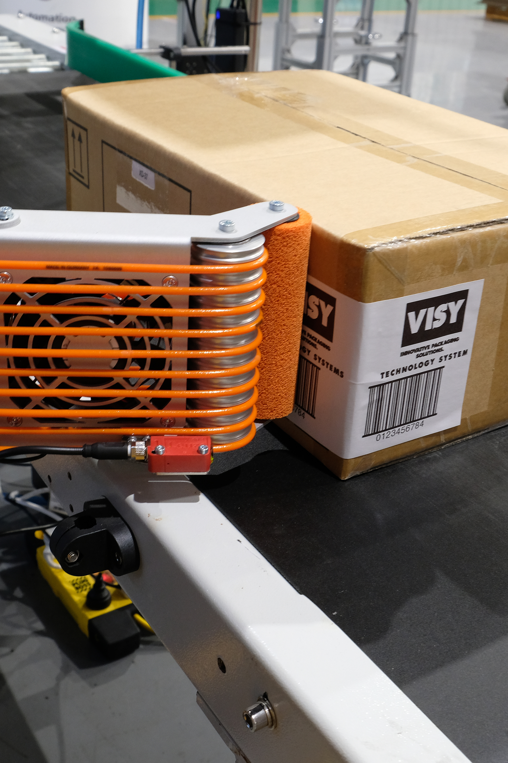 VisyTech_CAB_HermesQL_Linerless_Corner Wrap